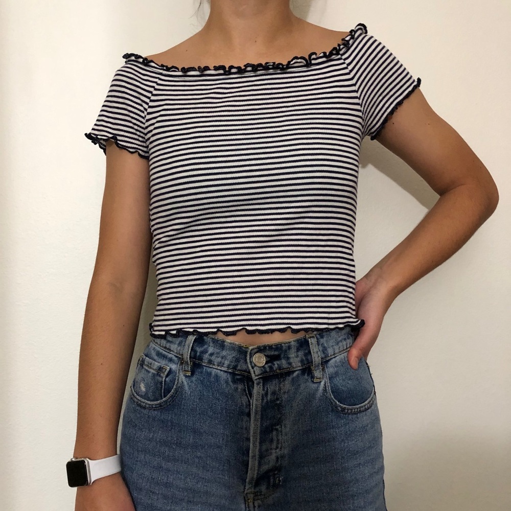 Stripped off-shoulder Top